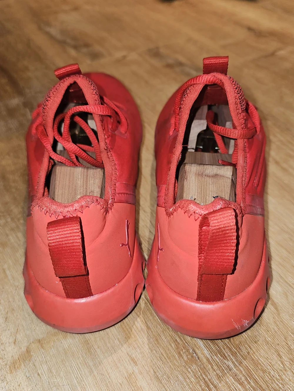 Mens Red Puma Running Athletic Workout Shoes Sneakers Size 8 - Picture 4 of 6